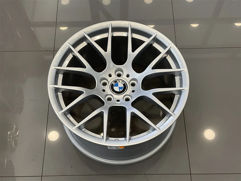 19" BMW M3 CSL - Görsel 1