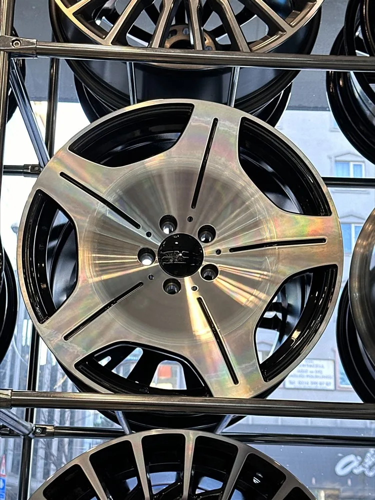 19" MERCEDES MAYBACH - Görsel 1