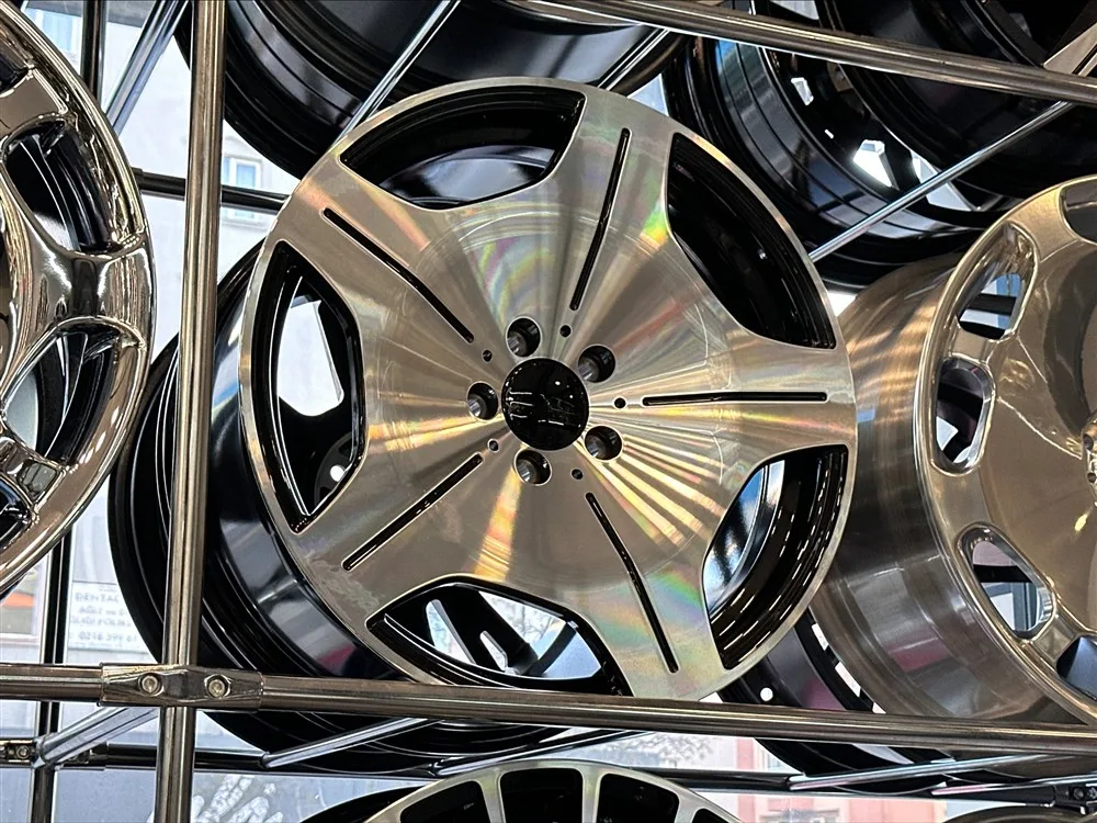19" MERCEDES MAYBACH - Görsel 3
