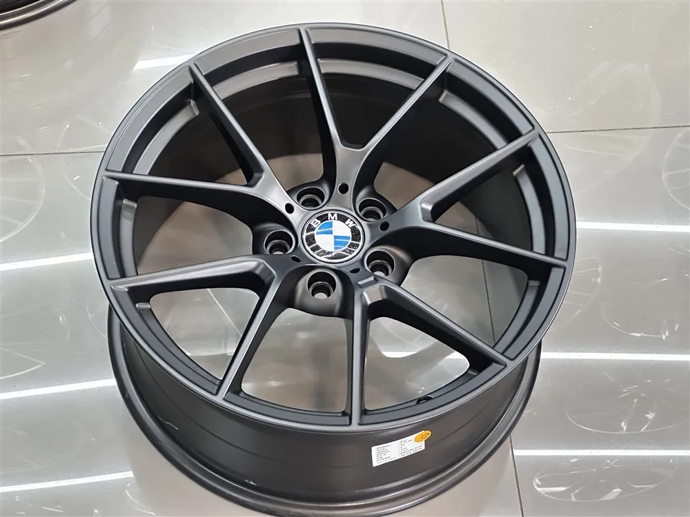 19" BMW M3 CS SİYAH - Görsel 3