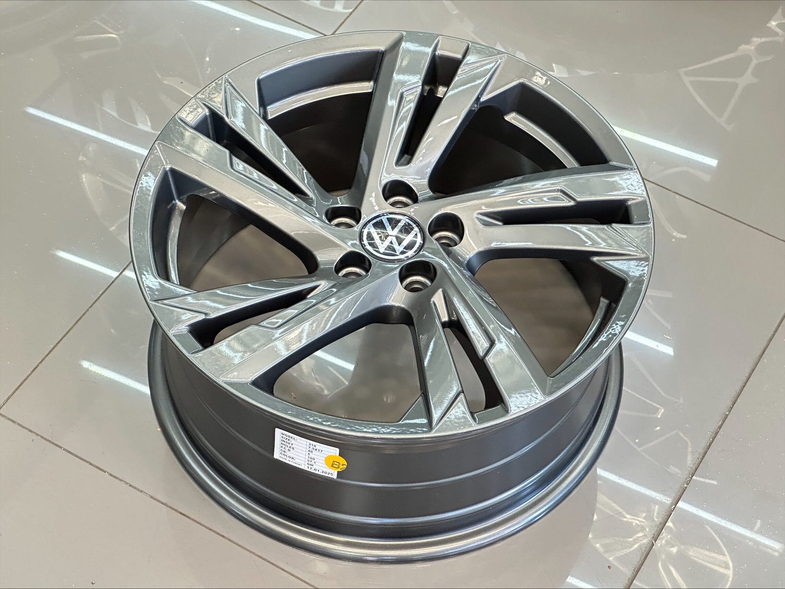 processed-B591717C-0125-487A-87DA-4313F9D75010 17 İnç VW R-Line Uyumlu Gri Çelik Jant 5x100 ET35 (Polo, Ibiza, Fabia Uyumlu) - Görsel 1