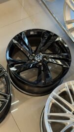 18 İnç VW Polo & Taigo R-Line Tasarım Piano Black Çelik Jant Takımı 5x100 ET35 (7.5J)
